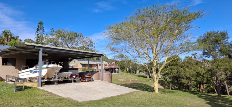 4 Bedroom Property for Sale in Sunrise On Sea Eastern Cape